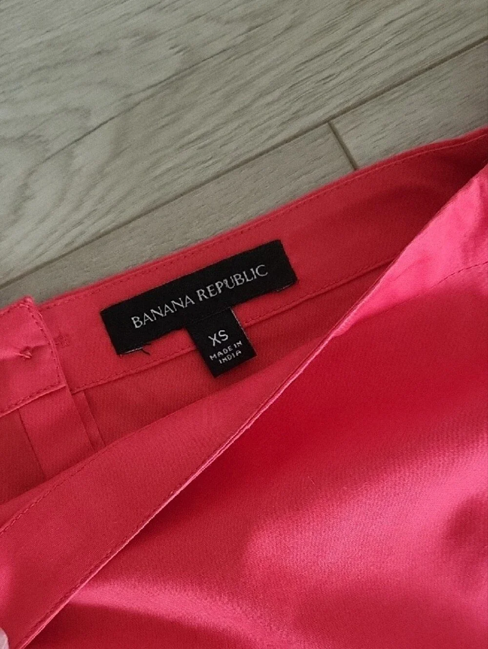 Banana Republic Off-Shoulder Puff Sleeve Blouse in Red